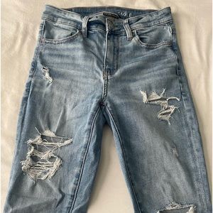 American Eagle Outfitters Ripped Light Wash Hi-Rise Jeggings